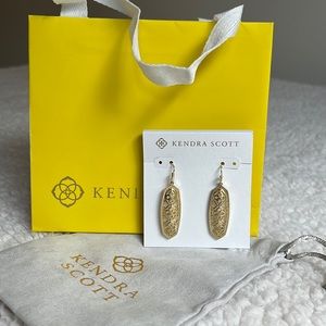 New Kendra Scott Brenna Filigree Gold Dangle Earrings